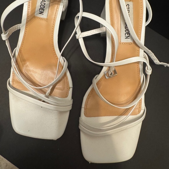 Block Heels by Steve Madden. 6M. White. Pre-Loved - Picture 2 of 10
